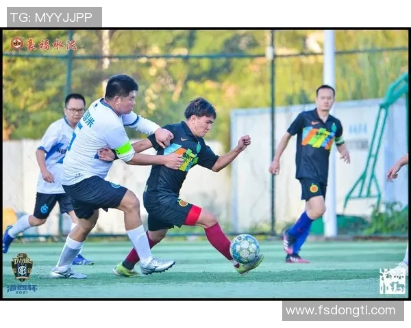 全球顶级足球联赛激烈对决球迷热情高涨赛事发展引领足球新风潮